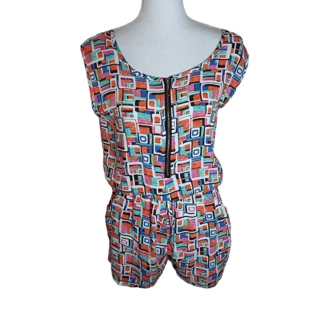 SOHO GIRLS MULTICOLOR GEOMETRIC PRINT ROMPER SZ.S EUC
